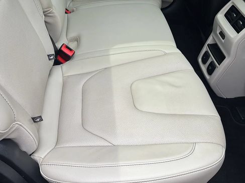 Used 2017 Ford Edge Titanium w/ Equipment Group 301A FWD image 37
