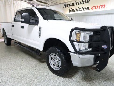 Used 2018 Ford F250 XL w/ Power Equipment Group image 5