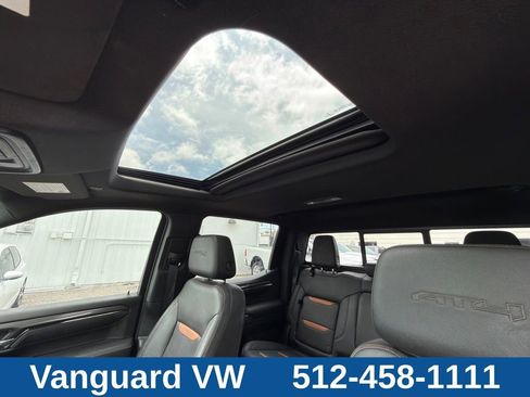 Used 2022 GMC Sierra 1500 AT4 w/ AT4 Premium Package AWD/4WD image 11