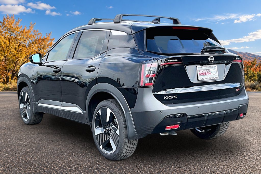 New 2026 Nissan Kicks SR FWD image 3