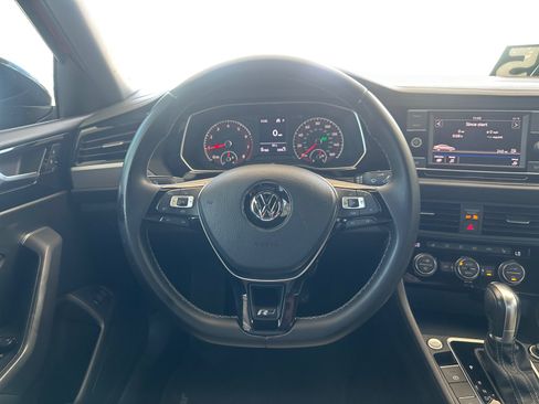Used 2019 Volkswagen Jetta R-Line FWD image 13