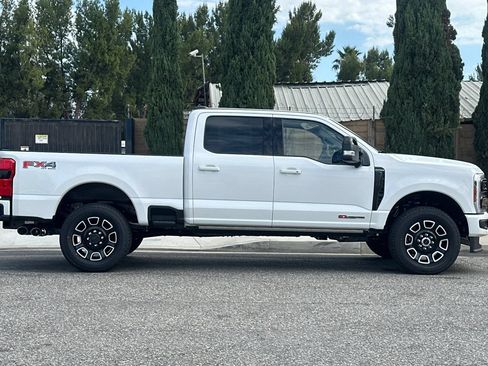 New 2026 Ford F250 Platinum AWD/4WD image 3