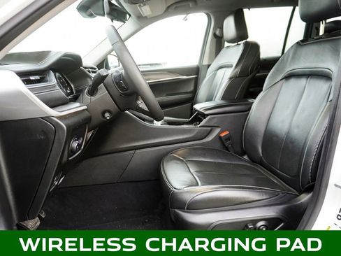 Used 2023 Jeep Grand Cherokee Limited w/ Luxury Tech Group II image 15