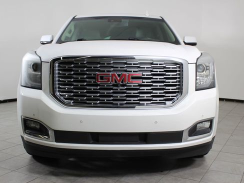 Used 2019 GMC Yukon XL Denali image 6