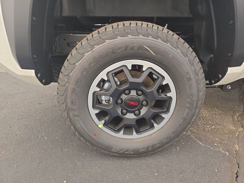 New 2026 Toyota Tacoma TRD Off-Road AWD/4WD image 8