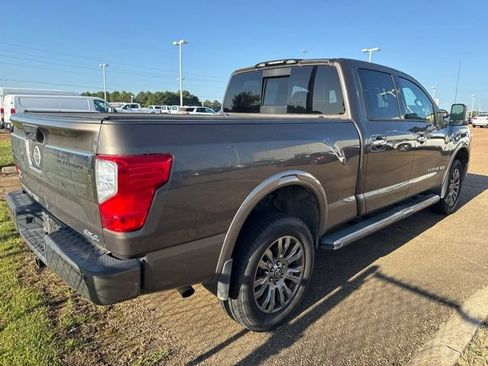 Used 2018 Nissan Titan Platinum Reserve w/ Platinum Utility Package AWD/4WD image 3