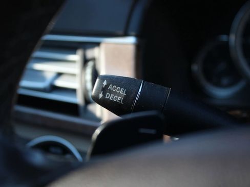 Used 2013 Mercedes-Benz E 350 4MATIC Sport Sedan image 44