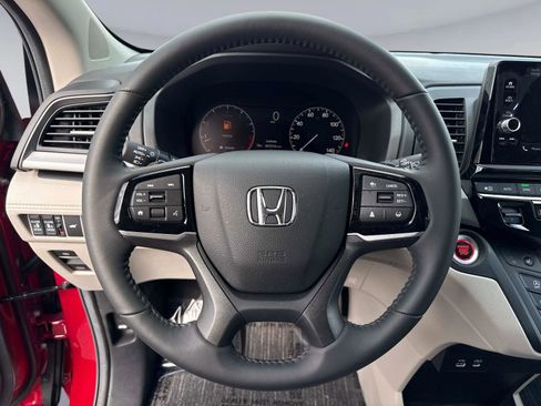 Certified 2025 Honda Odyssey EX-L image 31