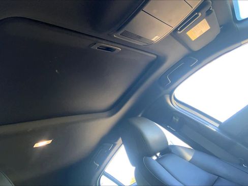 Used 2024 MAZDA MAZDA3 Hatchback w/Premium Plus Pkg image 13