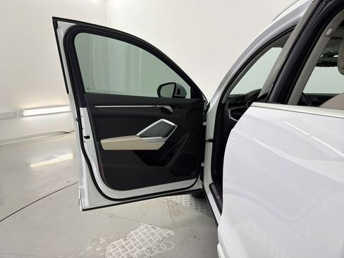 Certified 2025 Audi Q3 2.0T Premium w/ Convenience Package image 20