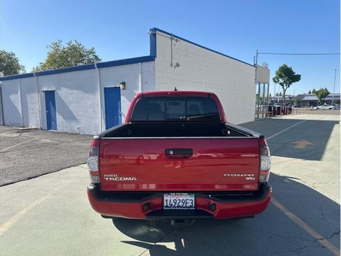 Used 2014 Toyota Tacoma PreRunner w/ Convenience Package RWD image 6