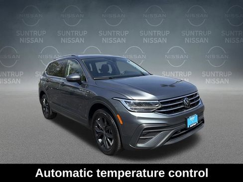 Used 2024 Volkswagen Tiguan SE FWD image 8