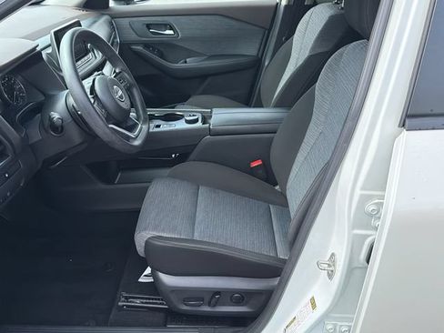 Used 2023 Nissan Rogue SV AWD/4WD image 9