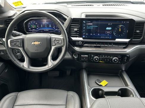 Certified 2024 Chevrolet Silverado 2500 LTZ w/ LTZ Convenience Package image 16