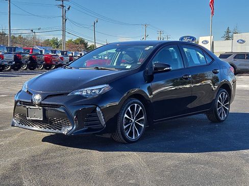 Used 2019 Toyota Corolla SE image 3
