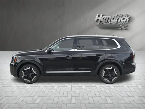 Used 2023 Kia Telluride EX w/ EX Captain's Chair Package FWD image 6