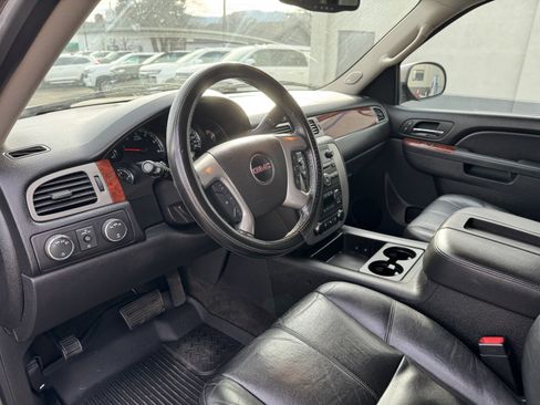 Used 2013 GMC Yukon SLT image 12