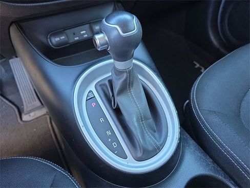 Used 2017 Kia Soul + image 26