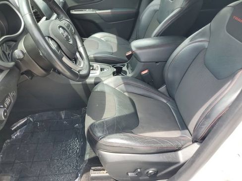 Used 2015 Jeep Cherokee Trailhawk w/ Comfort/Convenience Group AWD/4WD image 18