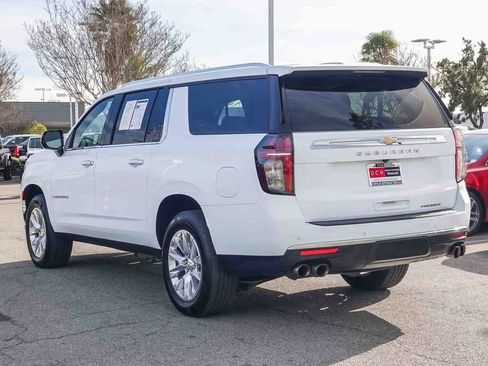 Used 2023 Chevrolet Suburban Premier image 6