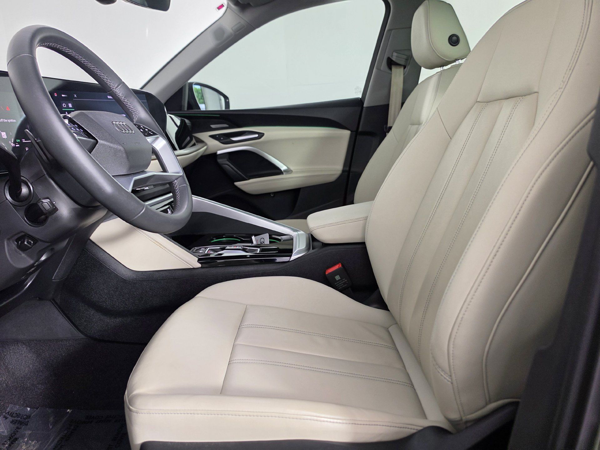 Used 2025 Audi Q5 Premium Plus AWD/4WD image 3