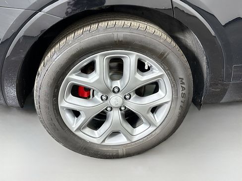 Used 2016 Kia Sorento SX image 33