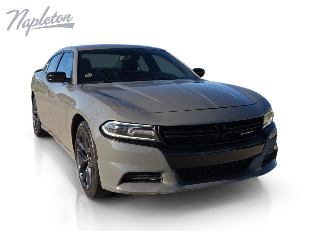 Used 2019 Dodge Charger SXT w/ Plus Group RWD image 8