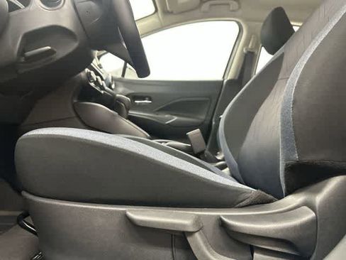 Used 2025 Nissan Versa SV FWD image 25