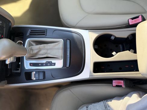 Used 2011 Audi A4 2.0T Premium image 16