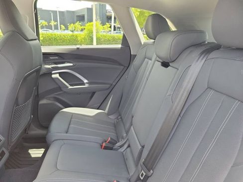 Certified 2025 Audi Q5 Premium AWD/4WD image 11