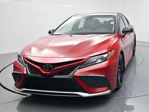 Used 2024 Toyota Camry XSE w/ Navigation Package FWD image 3
