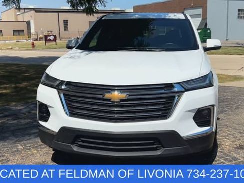 Certified 2023 Chevrolet Traverse LT w/ LT Premium Package AWD/4WD image 3