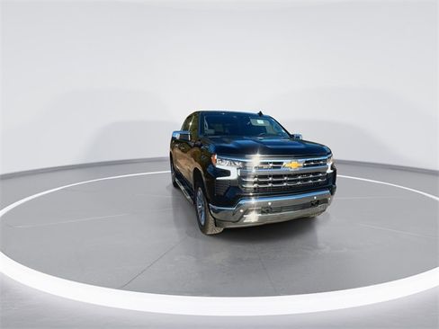 Used 2024 Chevrolet Silverado 1500 LTZ w/ LTZ Premium Package image 3