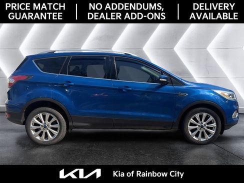 Used 2017 Ford Escape Titanium image 5