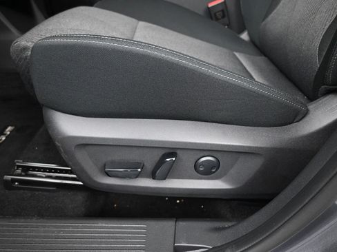 Certified 2024 Nissan Rogue SV FWD image 10