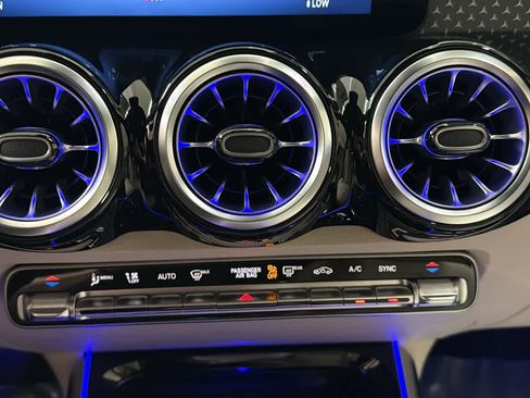 New 2026 Mercedes-Benz GLB 250 4MATIC image 23