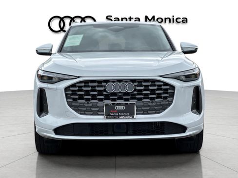 Used 2025 Audi Q5 Premium w/ Premium Plus AWD/4WD image 10