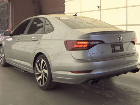 Used 2019 Volkswagen Jetta GLI Autobahn FWD image 4
