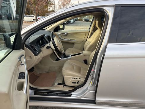 Used 2015 Volvo XC60 T5 image 6