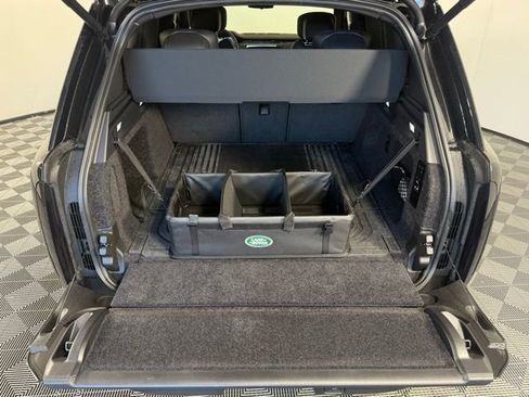 Certified 2025 Land Rover Range Rover Autobiography image 13