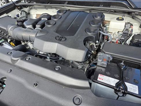 Used 2023 Toyota 4Runner SR5 Premium w/ Moonroof Package image 21