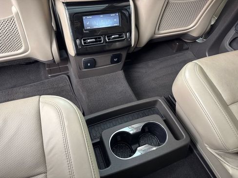 Used 2021 Lincoln Aviator Reserve w/ Equipment Group 201A AWD/4WD image 40