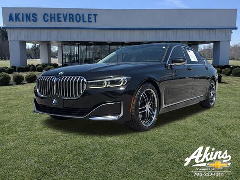 Used 2022 BMW 740i w/ Premium Package RWD image 1