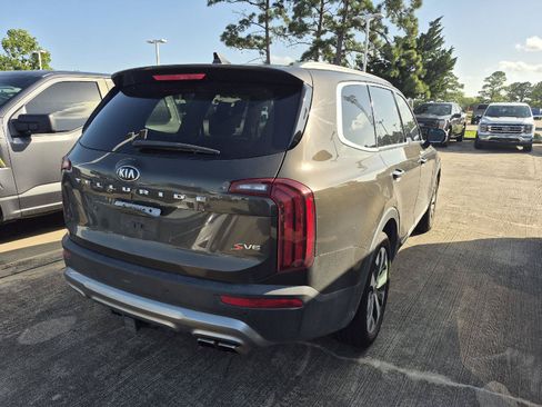 Used 2020 Kia Telluride S FWD image 3