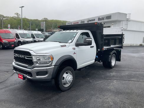 New 2024 RAM 5500 Tradesman image 3