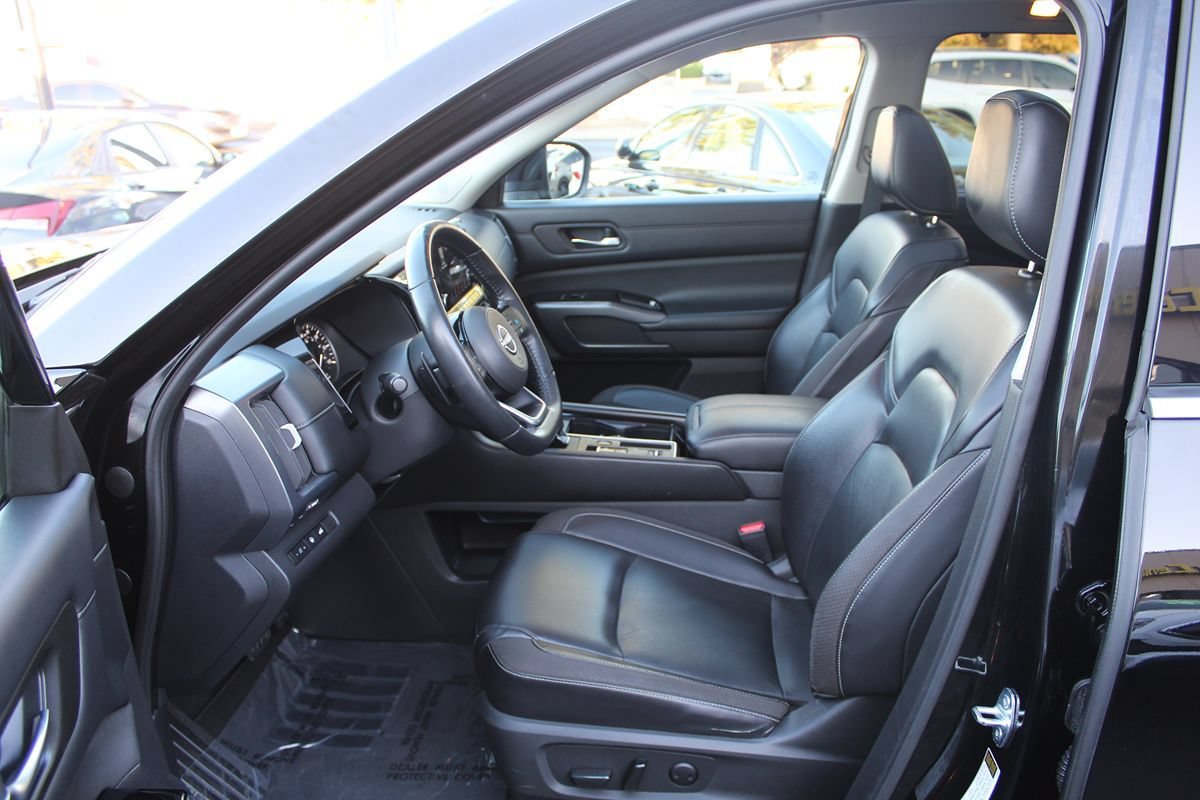 Used 2022 Nissan Pathfinder SL w/ SL Premium Package FWD image 22