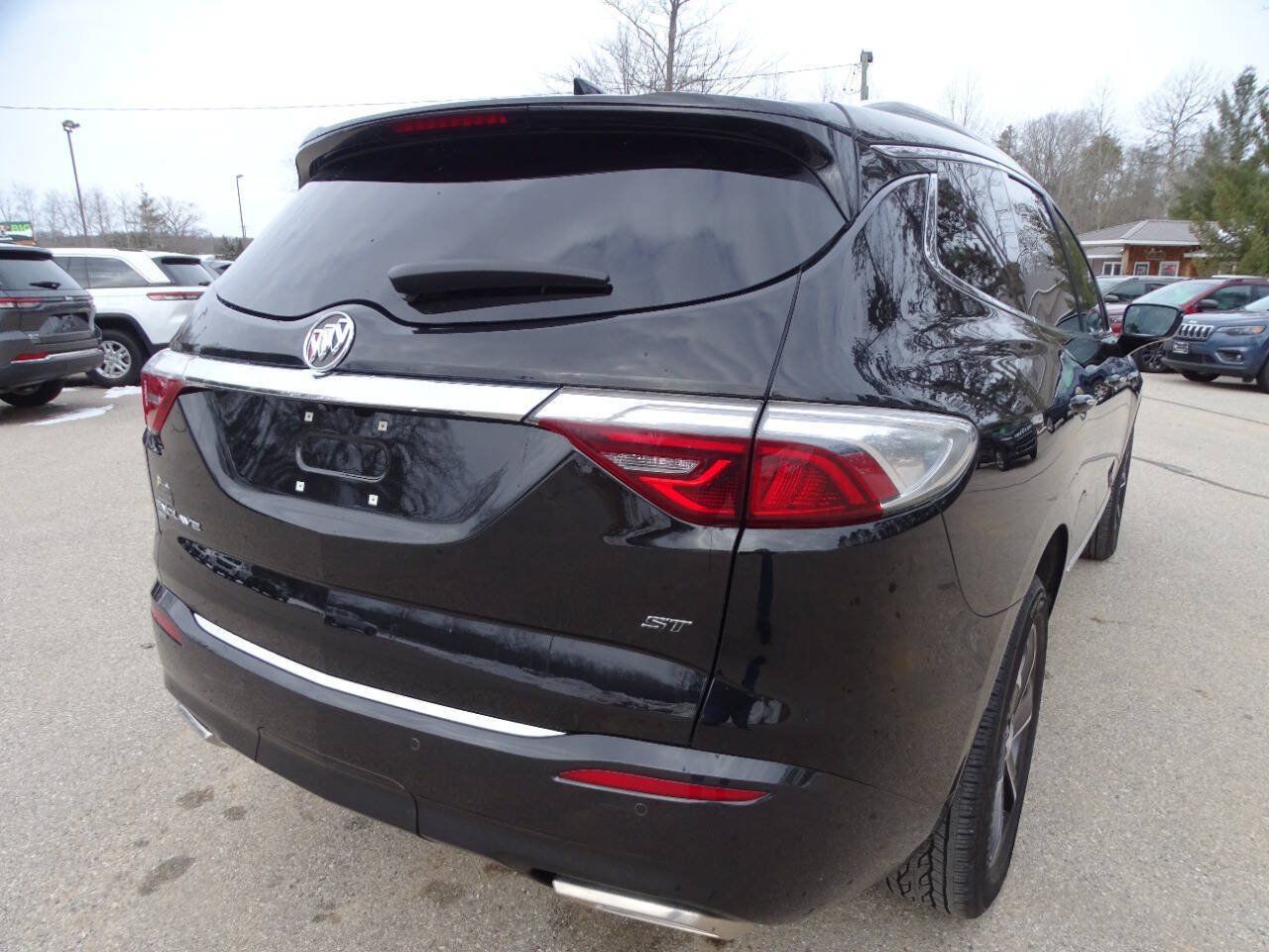 Used 2022 Buick Enclave AWD Essence w/ Sport Touring Edition image 9