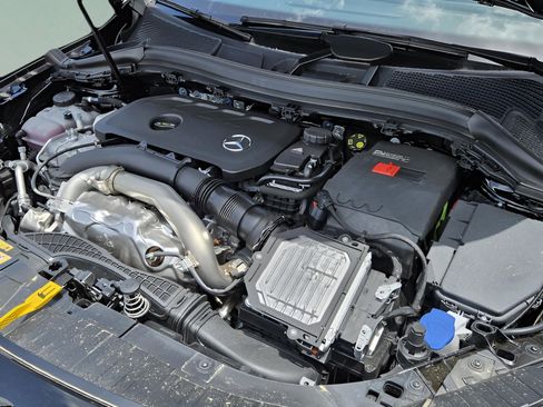 New 2025 Mercedes-Benz GLA 250 image 25