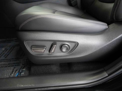 Used 2025 Toyota RAV4 Limited w/ Advanced Technology Package image 13