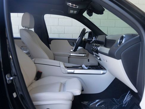 Used 2026 Mercedes-Benz GLB 250 image 27